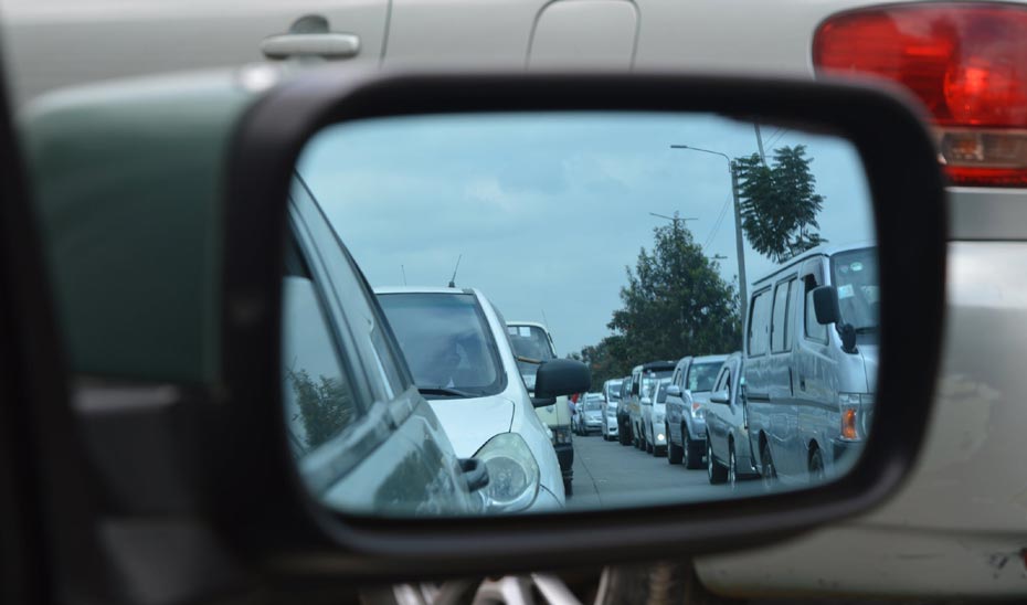 
			      Los planes para mejorar la calidad del aire inciden en el uso del transporte público para reducir las emisiones que se producen en los atascos.			    
			  